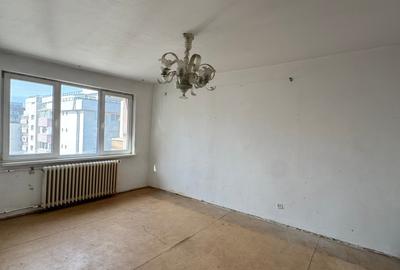 Apartament cu 3 camere decomandat în Militari