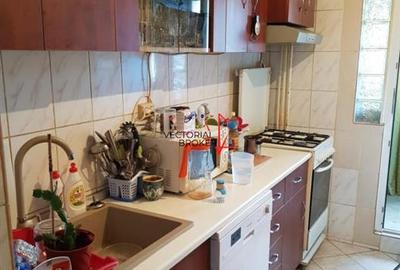 Apartament cu 3 camere semidecomandat în Dristor - 1