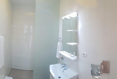 Casă cu 8 camere cu Canalizare în Central - 17