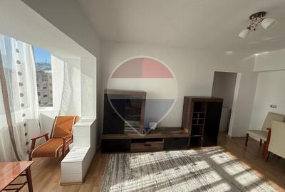 Apartament cu 3 camere decomandat, mobilat în Traian