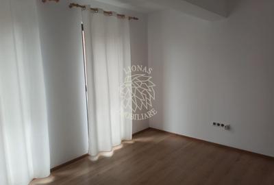 Apartament cu 3 camere decomandat în Nord - 2