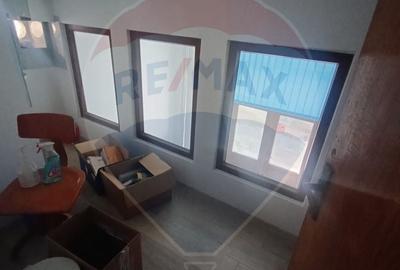 Spațiu comercial, de 81 mp, în Calea București - 3