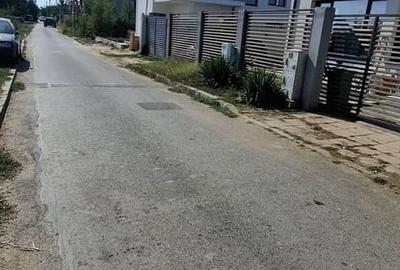 Casă cu 5 camere cu Teren 215 Mp în Mogoșoaia