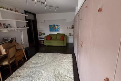 Apartament cu 4 camere decomandat, mobilat în Gară