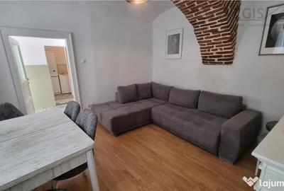 Apartament cu 2 camere semidecomandat în Centrul Istoric