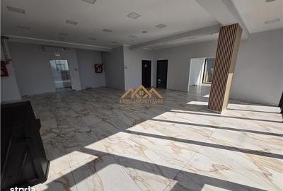 Spațiu comercial, de 210 mp, în Central
