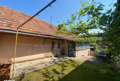 Casă cu 3 camere cu Teren 360 Mp în Central