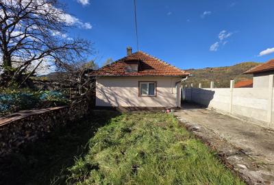 Casă cu 2 camere în Cimpa