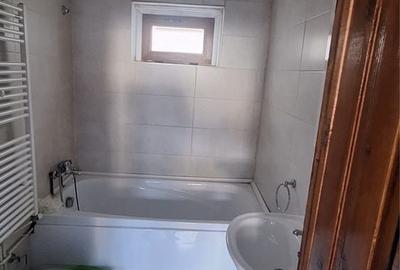 Casă cu 4 camere în Rucăr - 1