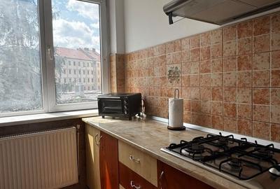 Apartament cu 2 camere semidecomandat în Centrul Istoric