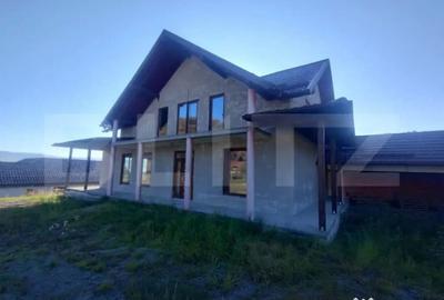 Casă cu 5 camere cu Teren 1500 Mp în Jelna - 3