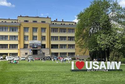 Apartament cu 2 camere decomandat în Exterior Vest - 1