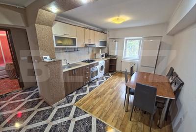 Apartament cu 2 camere decomandat, mobilat în Central