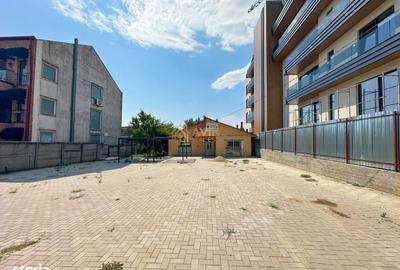 Spațiu comercial, în Central