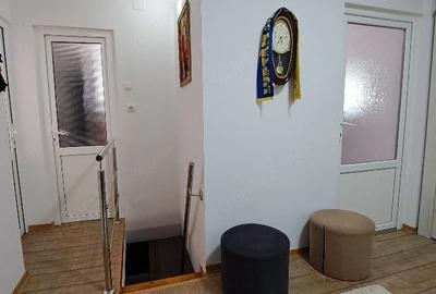 Apartament cu 3 camere decomandat în Central - 1