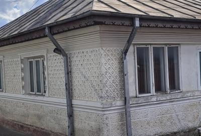 Casă individuală cu 4 camere cu Teren 975 Mp în Autogară