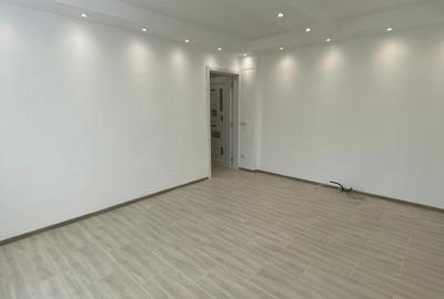 Apartament cu 3 camere semidecomandat în Narcisa