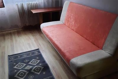 Garsonieră decomandată în Girocului