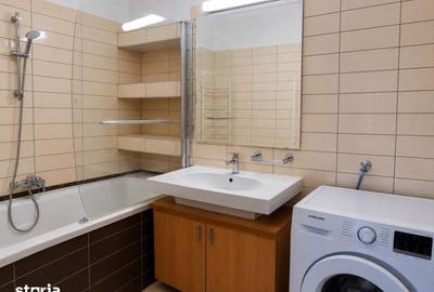 Apartament cu 3 camere, mobilat în Văcăresti