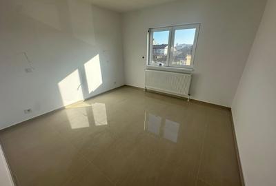 Apartament cu 3 camere decomandat în Blaj - 1