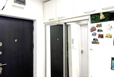 Apartament cu 2 camere semidecomandat, mobilat în Titan