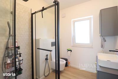 Casă cu 4 camere cu Teren 332 Mp în Chinteni