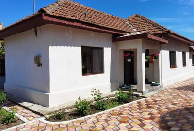 Casă cu 3 camere cu Teren 408 Mp în Central - 2
