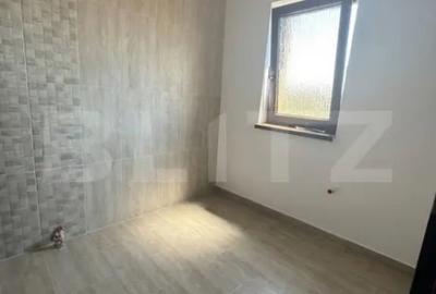 Casă cu 5 camere cu Teren 300 Mp în Dumbrăvița