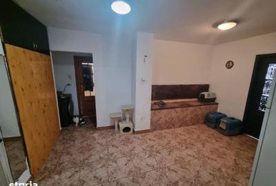 Apartament cu 2 camere decomandat în Far