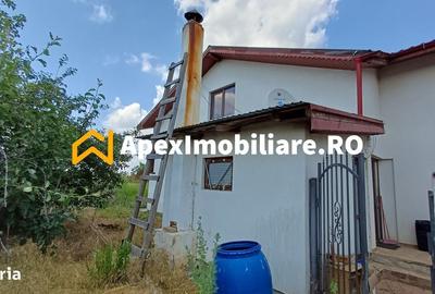 Casă cu 4 camere în Adunații-Copăceni