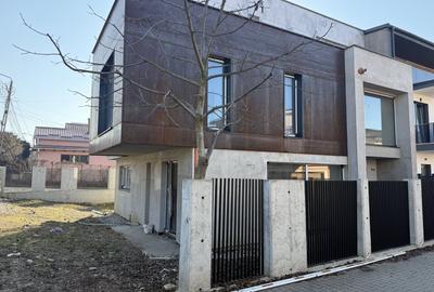 Duplex cu 4 camere cu Canalizare în Borhanci