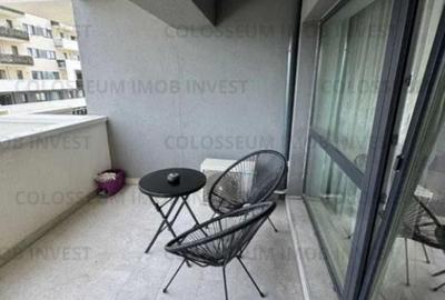 Apartament cu 2 camere decomandat în Tractorul