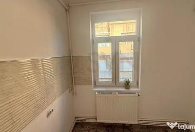 Apartament cu 2 camere semidecomandat în Dudești