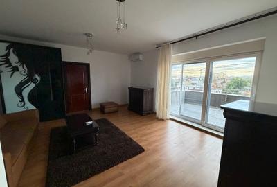 Apartament cu 2 camere decomandat, mobilat în Universitate