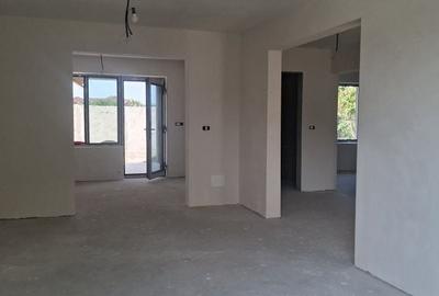 Casă cu 3 camere în Sud