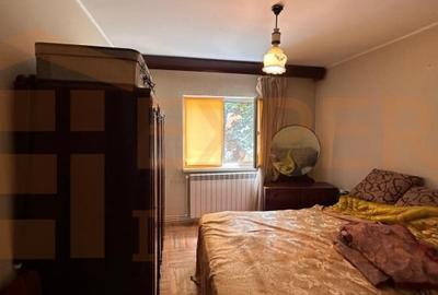 Apartament cu 4 camere decomandat în Poarta 6 - 16
