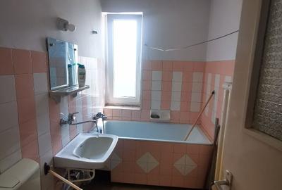 Apartament cu 2 camere decomandat în Ultracentral