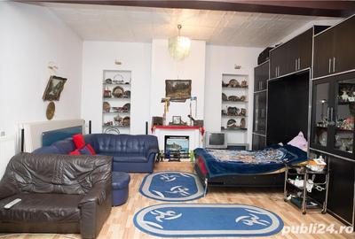 Casă cu 8 camere cu Teren 516 Mp în Predeal