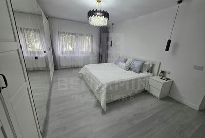 Casă cu 4 camere cu Teren 1191 Mp în Romanești