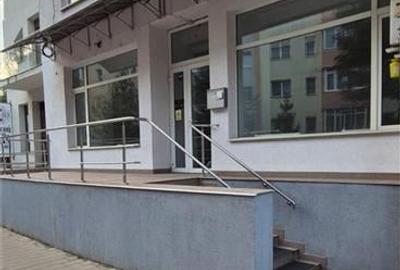 Spațiu comercial, de 57 mp, în Universității - 4
