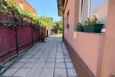 Casă cu 3 camere cu Teren 350 Mp în Central