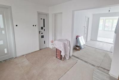 Casă individuală cu 5 camere cu Teren 273 Mp în Central - 11
