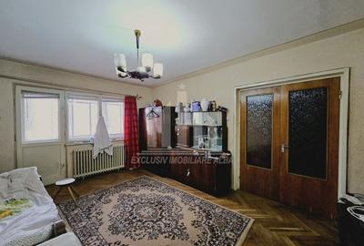 Apartament cu 3 camere decomandat în Cetate - 1