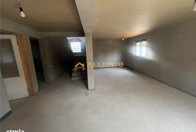 Casă cu 4 camere cu Teren 300 Mp în Strejnicu - 6