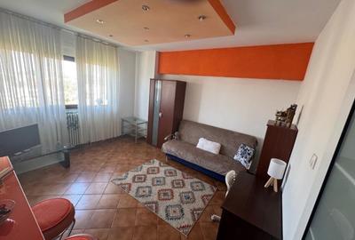 Garsonieră decomandată, mobilată în Dacia