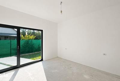 Casă cu 3 camere cu Teren 400 Mp în Utvin