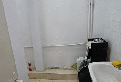 Spațiu comercial, de 60 mp, în Central - 2