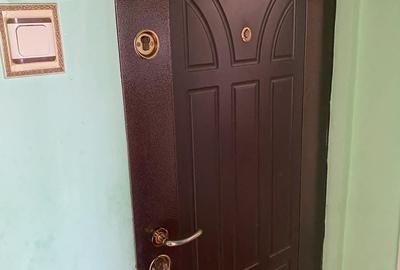 Apartament cu 3 camere semidecomandat în Micro 1 - 1