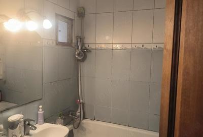 Apartament cu 3 camere decomandat în Drumul Taberei - 2