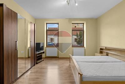 Apartament cu 2 camere semidecomandat în Central - 1